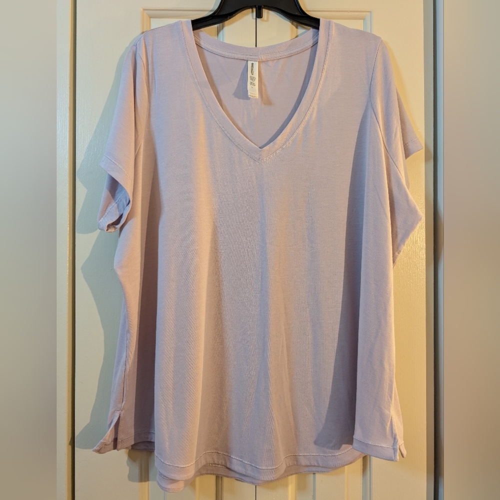 Athleta Essential V-neck Tee Pale Lavender Women's Top Size 2X